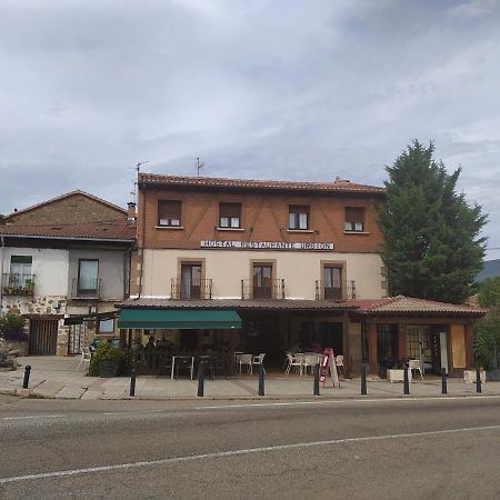 Hostal Urbion Vinuesa Exterior photo