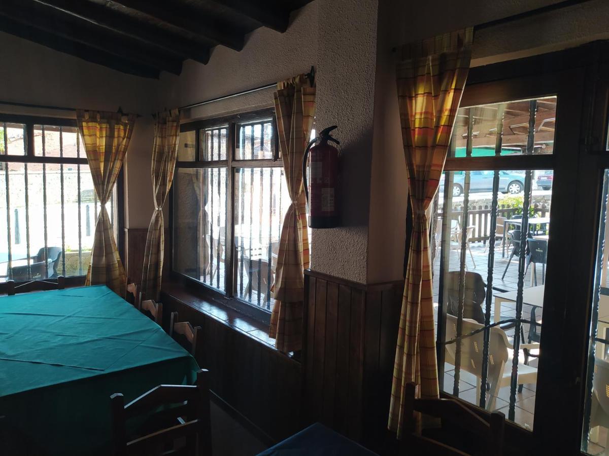 Hostal Urbion Vinuesa Exterior photo